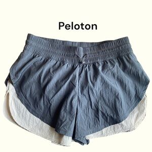Peloton Women's black Shorts SZ M NWT
